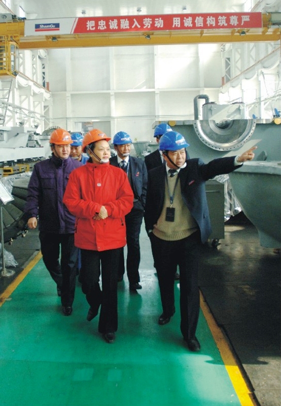 2007年国家发改委工业司副司长黄鹂来新葡的京集团350vip8888视察