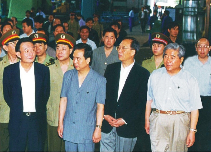 1999年党和国家领导人吴邦国、曾培炎、陕西省领导李建国、程安东来新葡的京集团350vip8888视察