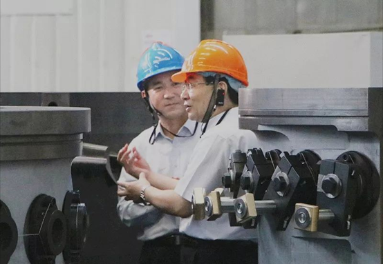 陕西省委书记、省人大常委会主任胡和平一行莅临新葡的京集团350vip8888“话转型”“谈发展”